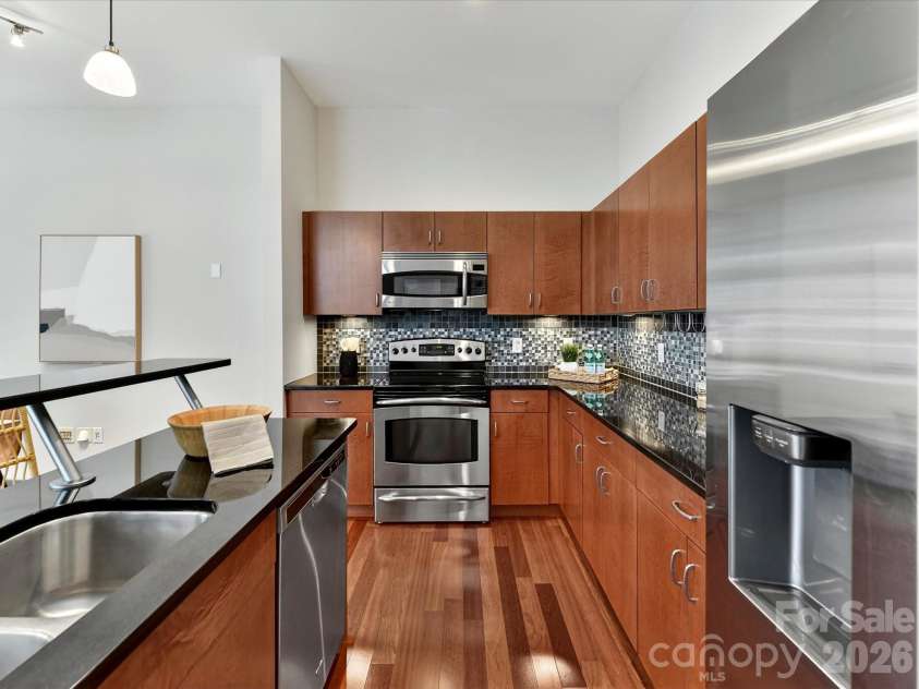 285 McDonald Avenue, Charlotte, NC 28203.  MLS# CAR4392788, YatesRealty ID 29915. Kitchen