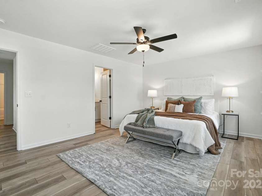 133 Baucom Street, Charlotte, NC 28216.  MLS# CAR4281085, YatesRealty ID 29918. 