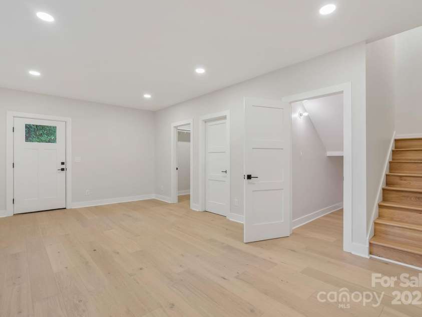 345 Riverview Drive, Asheville, NC 28806.  MLS# CAR4181705, YatesRealty ID 29919. Storage