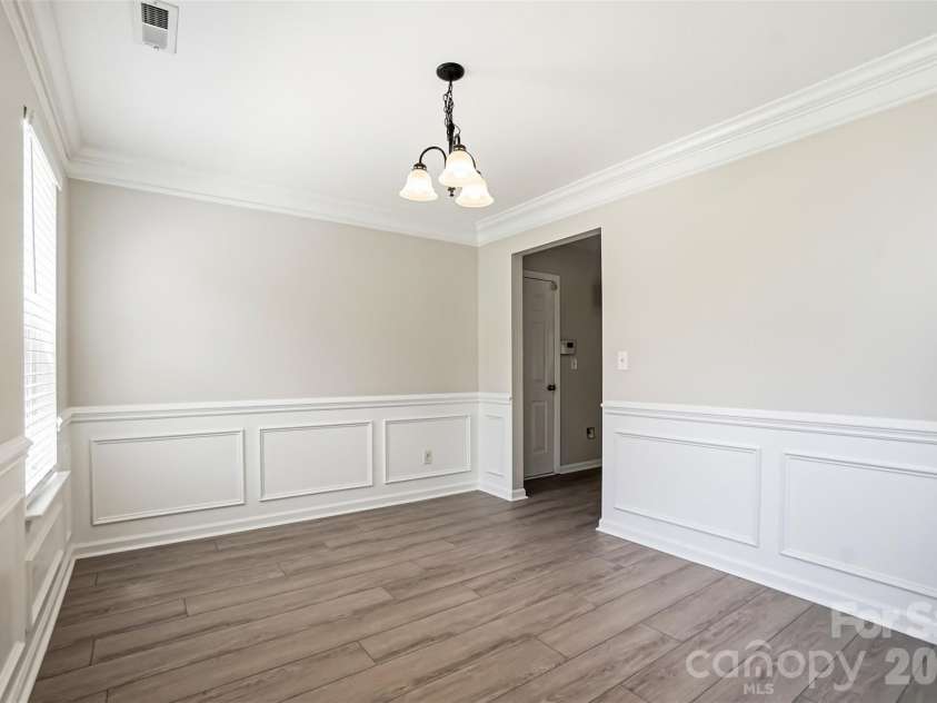 5012 Eagle Creek Drive, Charlotte, NC 28269.  MLS# CAR4390441, YatesRealty ID 29919. 