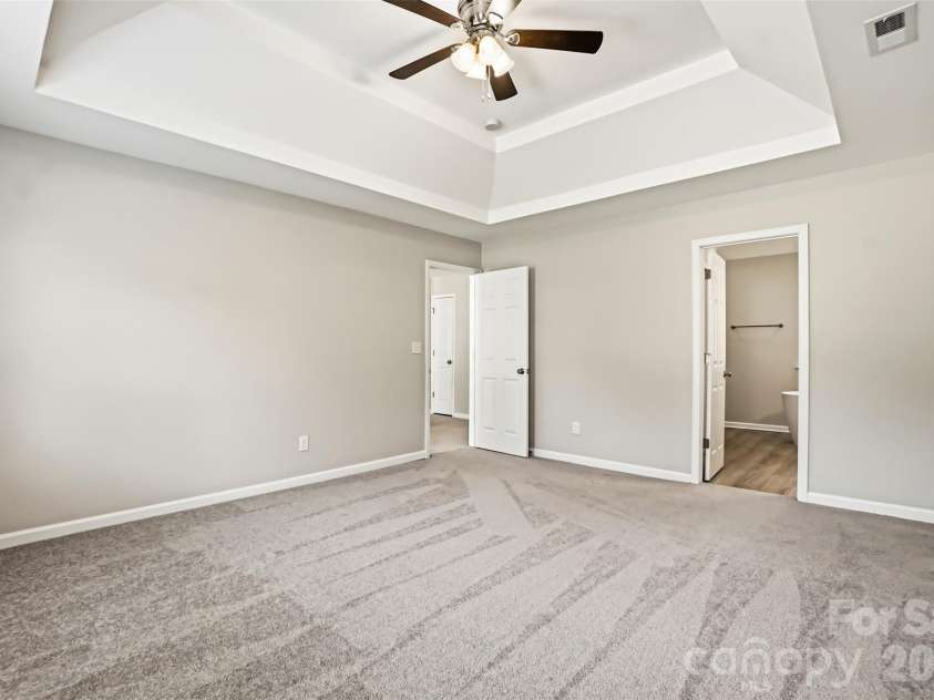 5012 Eagle Creek Drive, Charlotte, NC 28269.  MLS# CAR4390441, YatesRealty ID 29919. 
