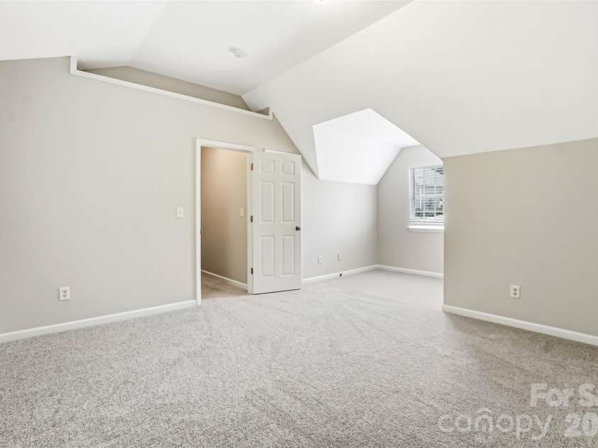 5012 Eagle Creek Drive, Charlotte, NC 28269.  MLS# CAR4390441, YatesRealty ID 29919. 