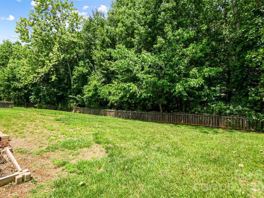 5012 Eagle Creek Drive, Charlotte, NC 28269.  MLS# CAR4390441, YatesRealty ID 29919. 