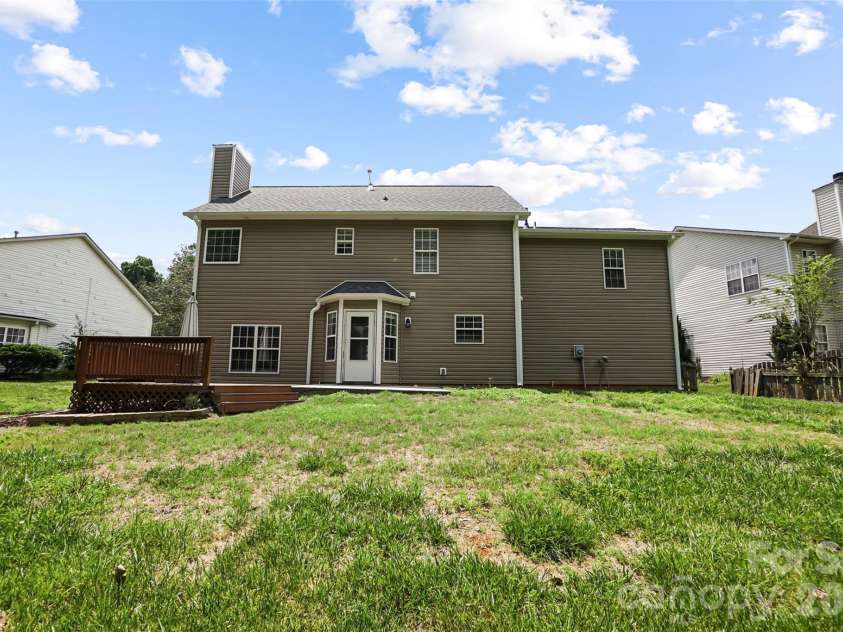5012 Eagle Creek Drive, Charlotte, NC 28269.  MLS# CAR4390441, YatesRealty ID 29919. 