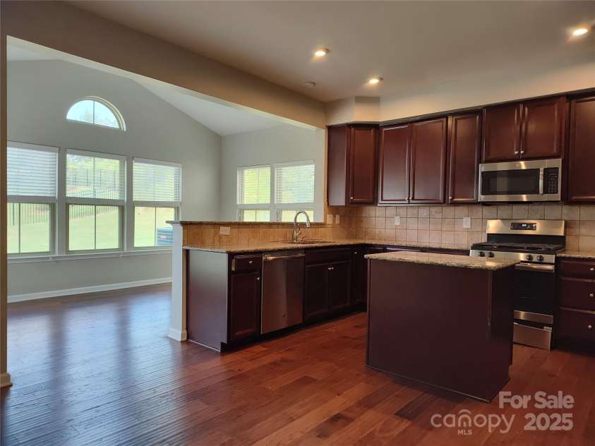 4122 Audubon Park Drive, Charlotte, NC 28217.  MLS# CAR4326532, YatesRealty ID 2992. 