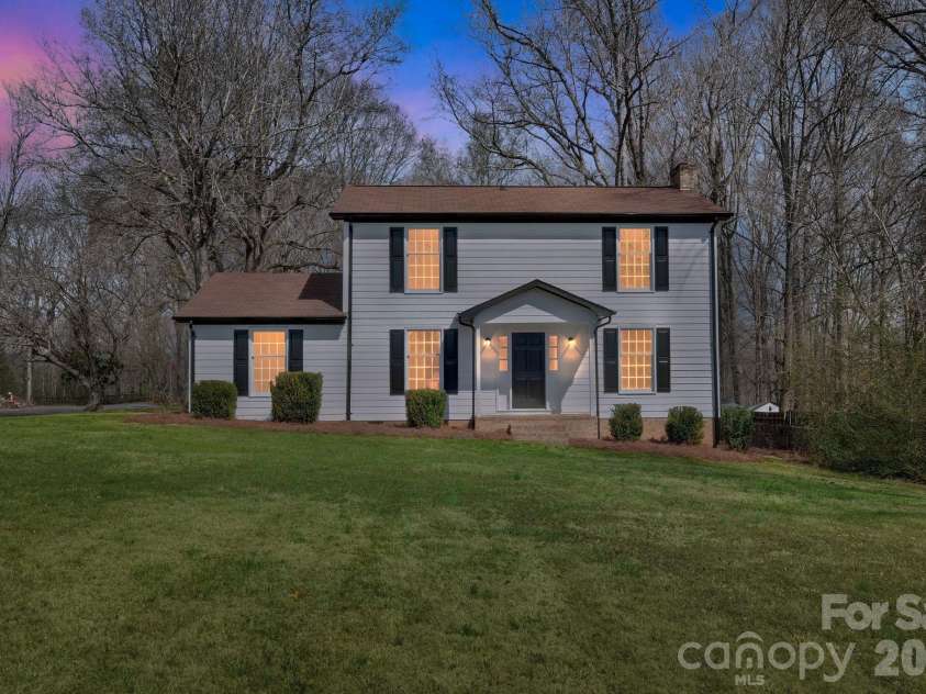 420 Montana Drive, Gastonia, NC 28056.  MLS# CAR4347654, YatesRealty ID 2992. 