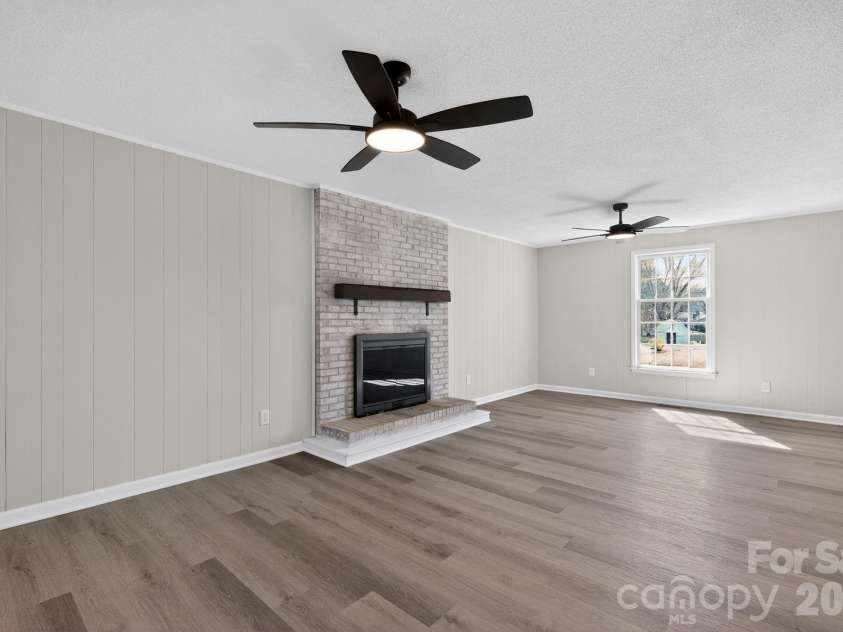 420 Montana Drive, Gastonia, NC 28056.  MLS# CAR4347654, YatesRealty ID 2992. 