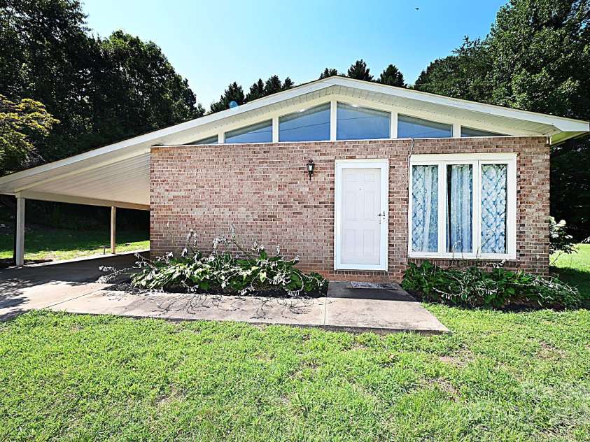 112 Lovelady Road, Valdese, NC 28690.  MLS# CAR4279720, YatesRealty ID 29920. 