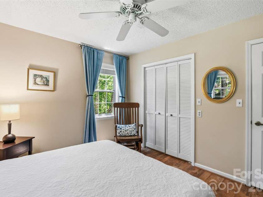 20 Mallard Court, Brevard, NC 28712.  MLS# CAR4390338, YatesRealty ID 29920. 