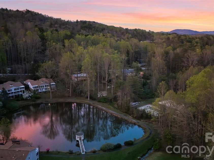 20 Mallard Court, Brevard, NC 28712.  MLS# CAR4390338, YatesRealty ID 29920. 