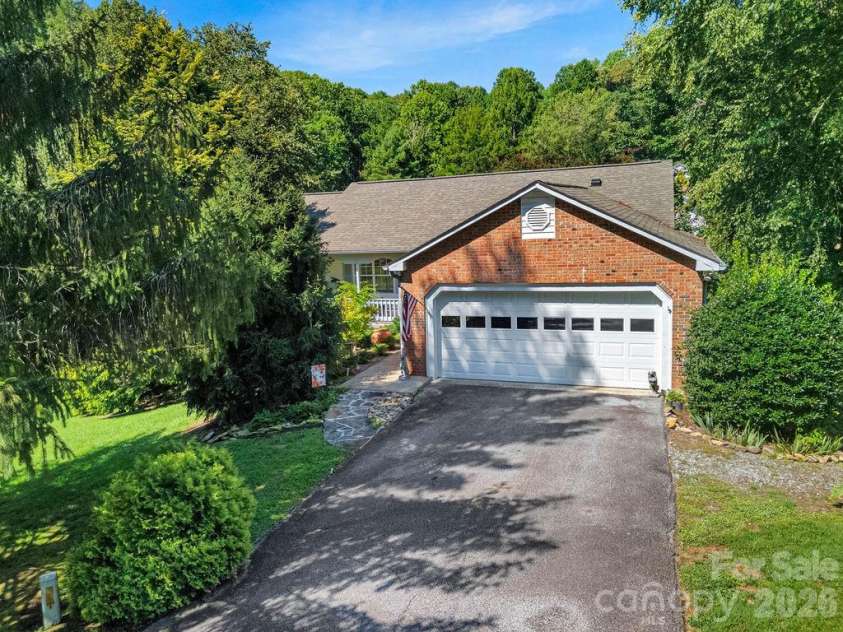 20 Mallard Court, Brevard, NC 28712.  MLS# CAR4419933, YatesRealty ID 29920. 