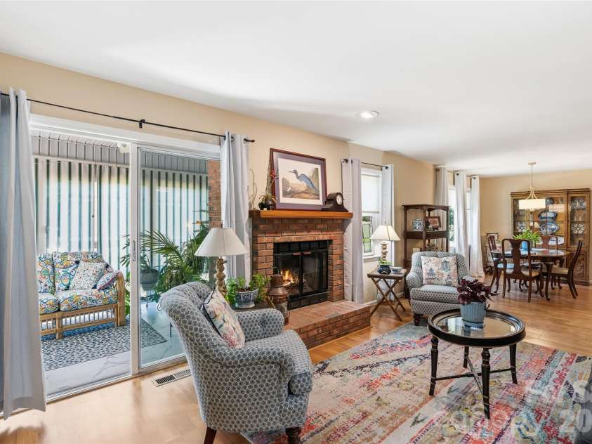 20 Mallard Court, Brevard, NC 28712.  MLS# CAR4419933, YatesRealty ID 29920. 