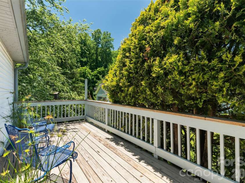 20 Mallard Court, Brevard, NC 28712.  MLS# CAR4419933, YatesRealty ID 29920. 