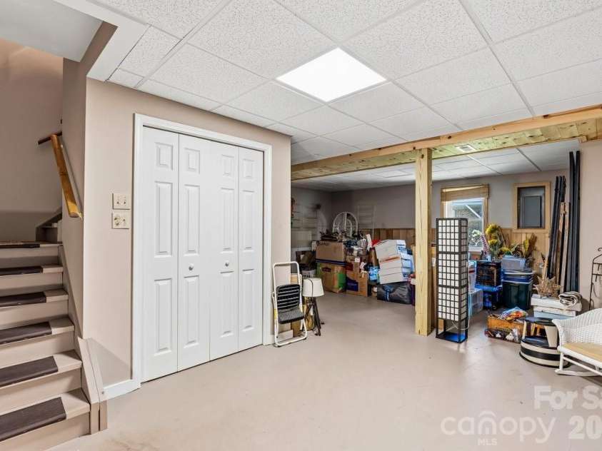 20 Mallard Court, Brevard, NC 28712.  MLS# CAR4419933, YatesRealty ID 29920. 