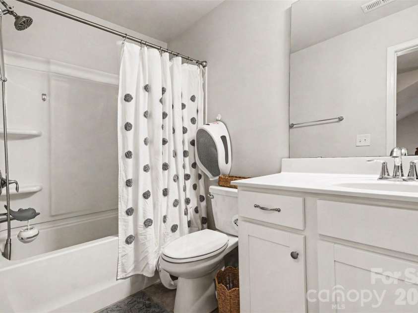 11530 Red Rust Lane, Charlotte, NC 28277.  MLS# CAR4390544, YatesRealty ID 29921. 