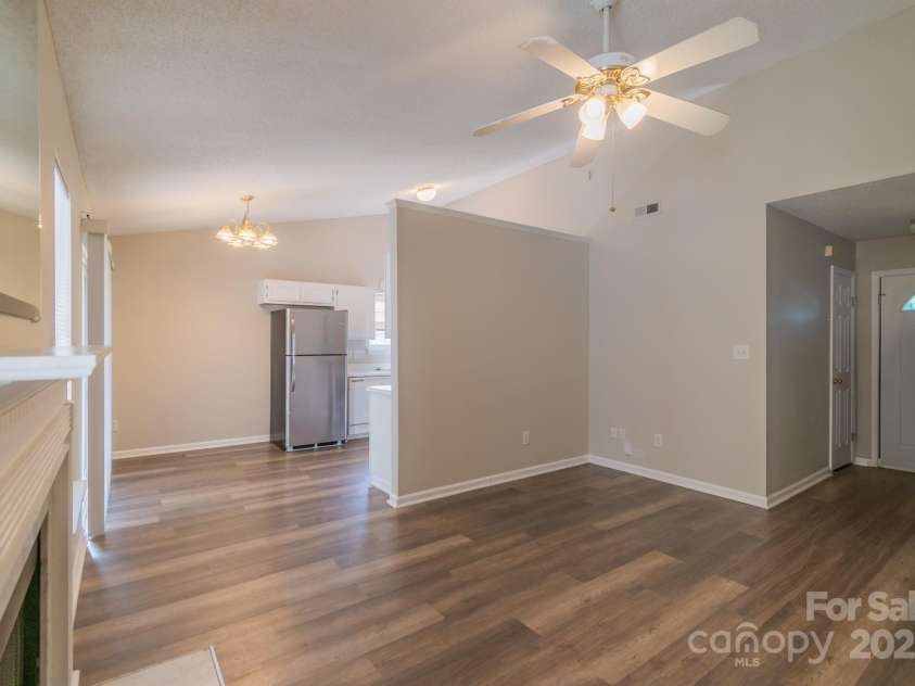 4213 Rosy Mound Lane, Charlotte, NC 28216.  MLS# CAR4231233, YatesRealty ID 29922. 