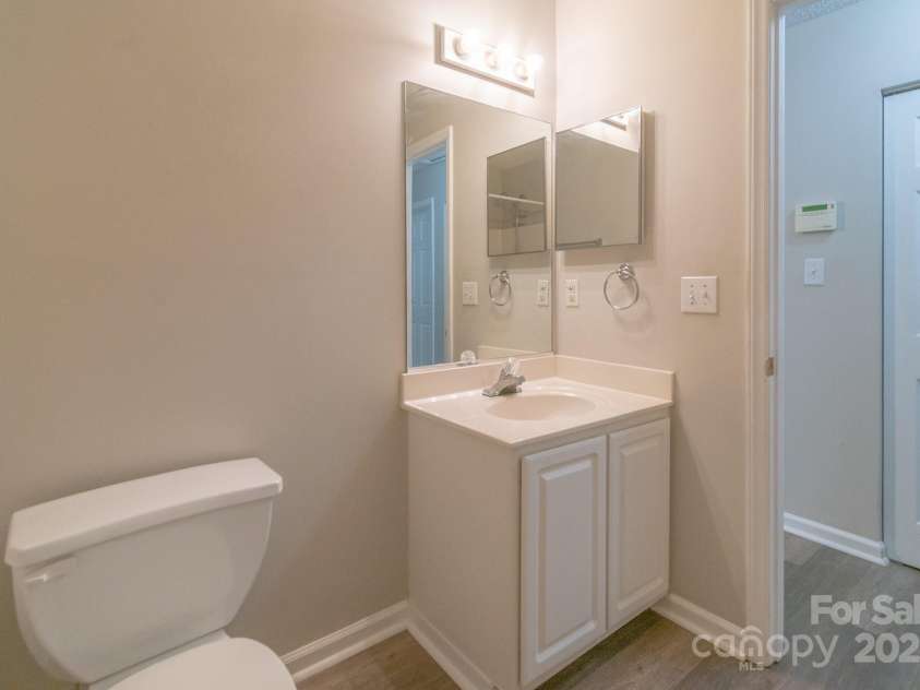 4213 Rosy Mound Lane, Charlotte, NC 28216.  MLS# CAR4231233, YatesRealty ID 29922. 