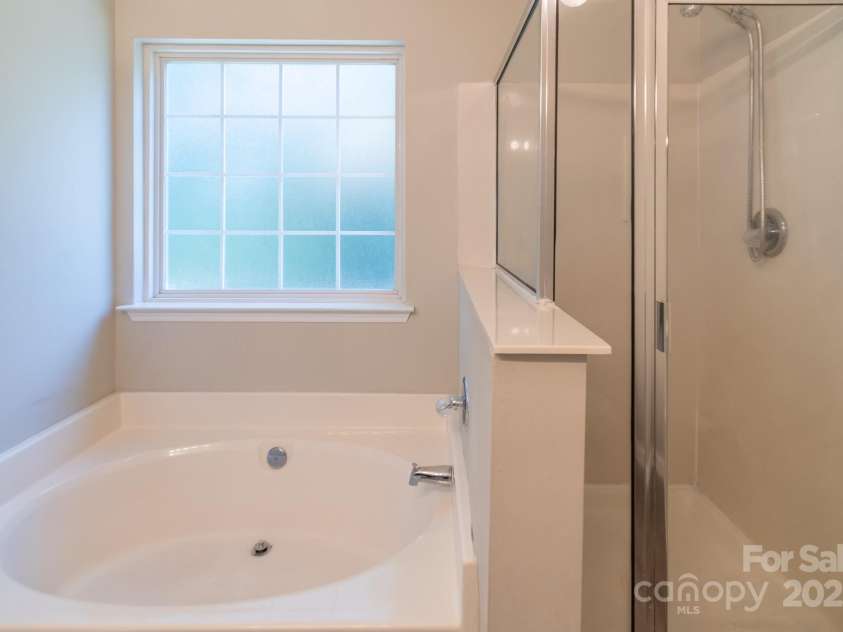 4213 Rosy Mound Lane, Charlotte, NC 28216.  MLS# CAR4231233, YatesRealty ID 29922. 