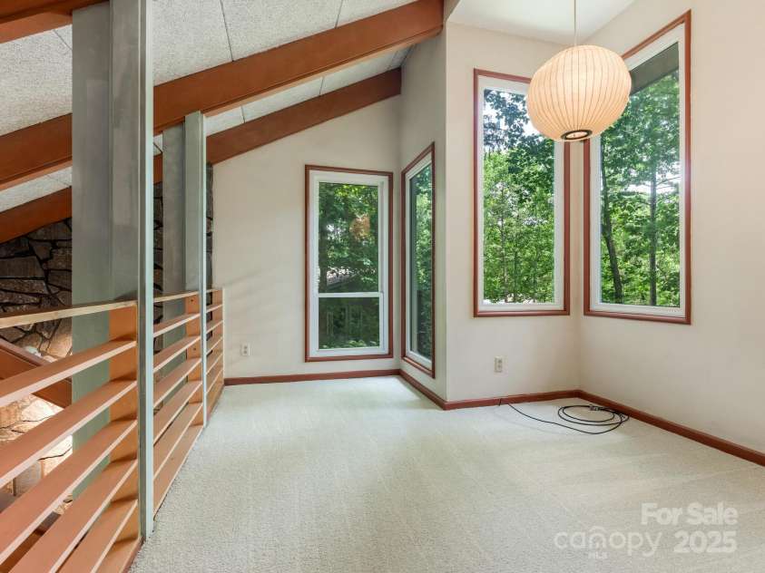 3310 Windbluff Drive, Charlotte, NC 28277.  MLS# CAR4269901, YatesRealty ID 29923. Loft