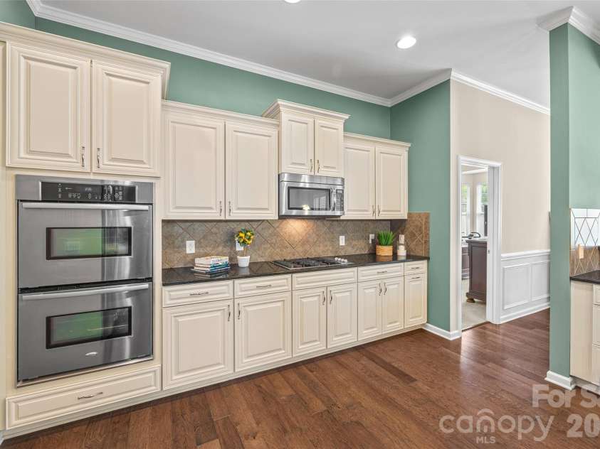 4232 Sourwood Court, Fort Mill, SC 29707.  MLS# CAR4376852, YatesRealty ID 29923. Open Kitchen