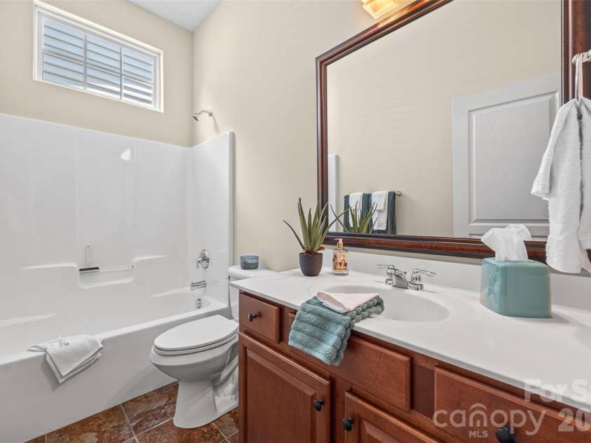 4232 Sourwood Court, Fort Mill, SC 29707.  MLS# CAR4376852, YatesRealty ID 29923. Primary ensuite