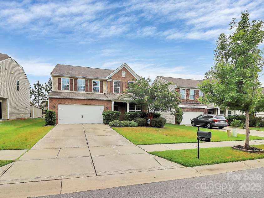 10369 Hillsborough Street, Huntersville, NC 28078.  MLS# CAR4283679, YatesRealty ID 29924. 