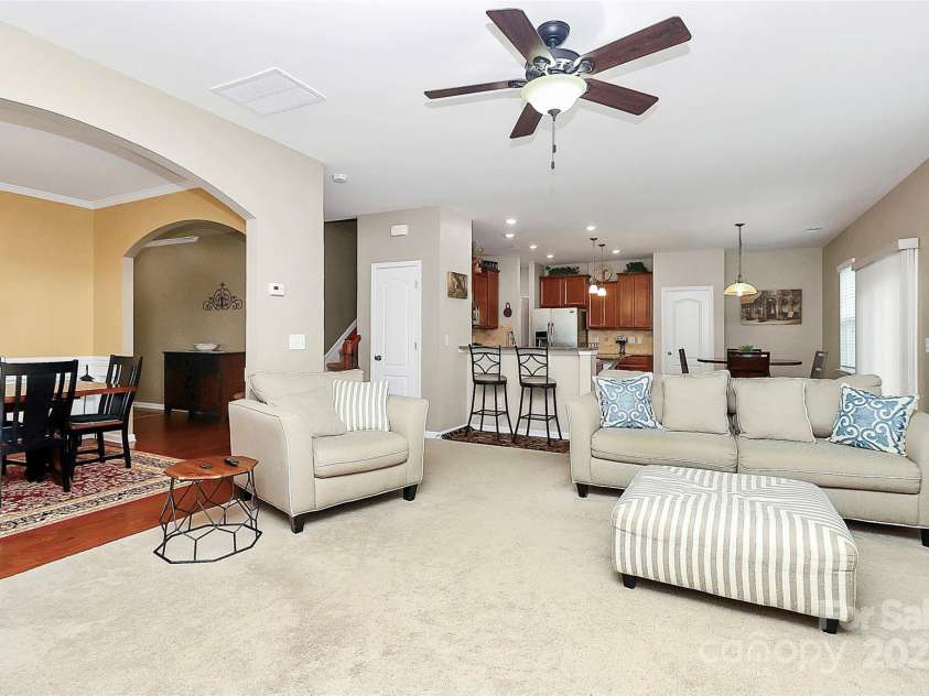 10369 Hillsborough Street, Huntersville, NC 28078.  MLS# CAR4283679, YatesRealty ID 29924. 
