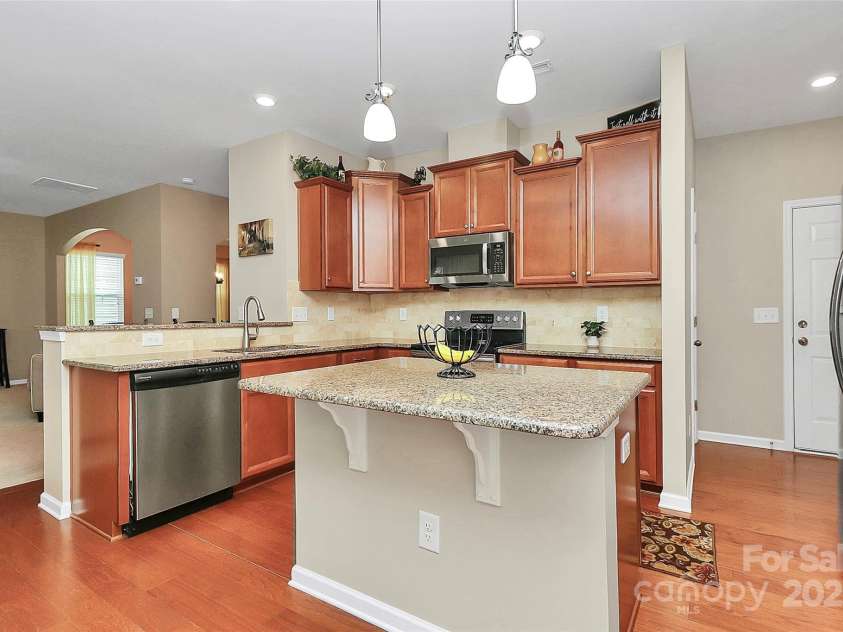 10369 Hillsborough Street, Huntersville, NC 28078.  MLS# CAR4283679, YatesRealty ID 29924. 