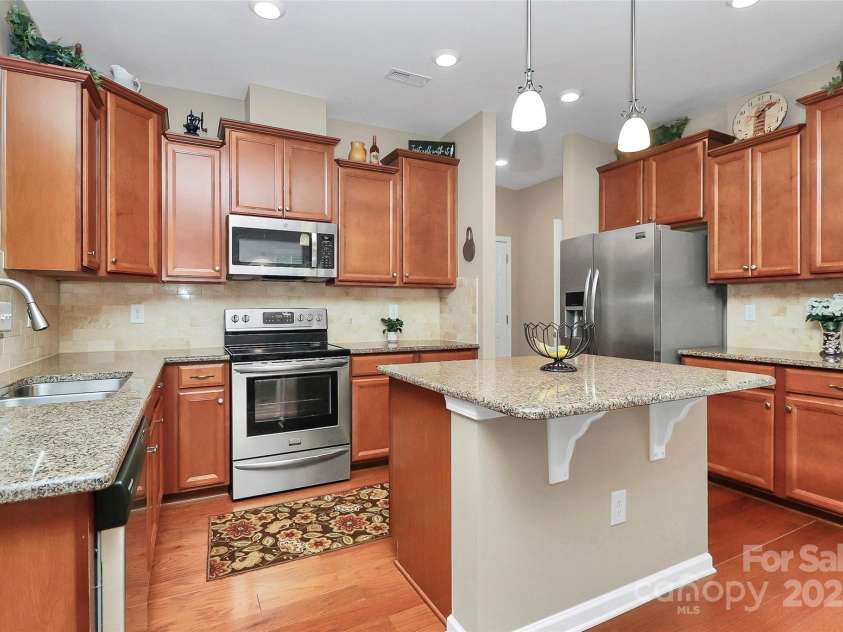 10369 Hillsborough Street, Huntersville, NC 28078.  MLS# CAR4283679, YatesRealty ID 29924. 
