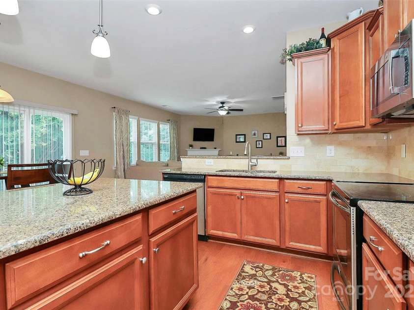 10369 Hillsborough Street, Huntersville, NC 28078.  MLS# CAR4283679, YatesRealty ID 29924. 