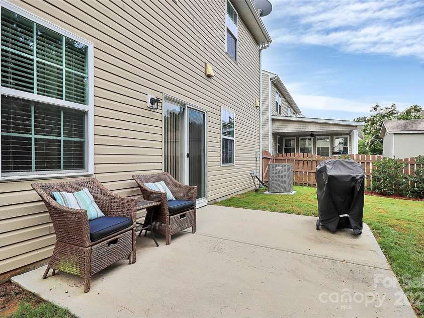 10369 Hillsborough Street, Huntersville, NC 28078.  MLS# CAR4283679, YatesRealty ID 29924. 