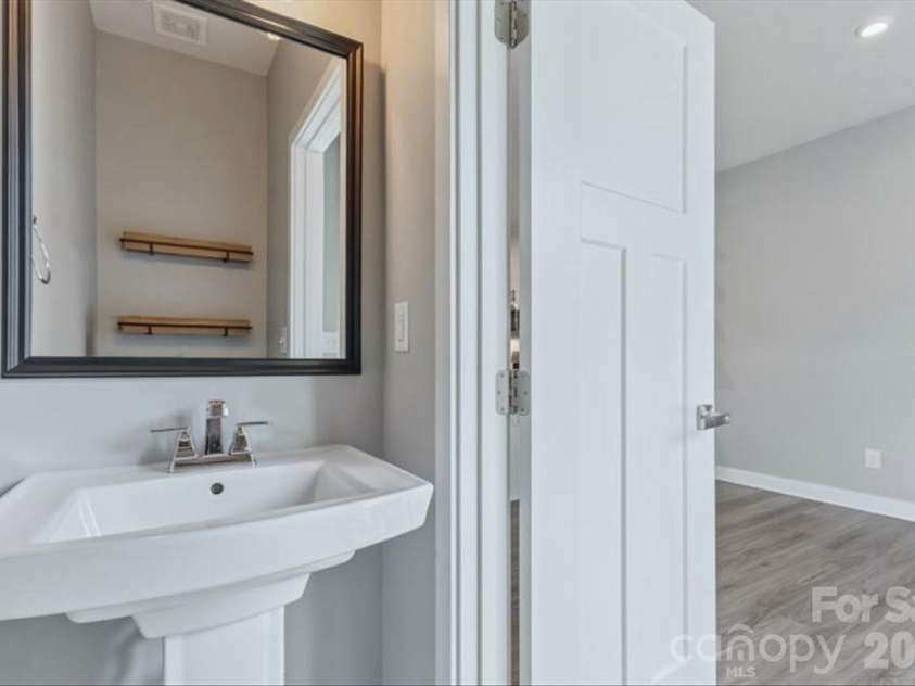 119 Music Hall Way, Charlotte, NC 28203.  MLS# CAR4368231, YatesRealty ID 29924. 