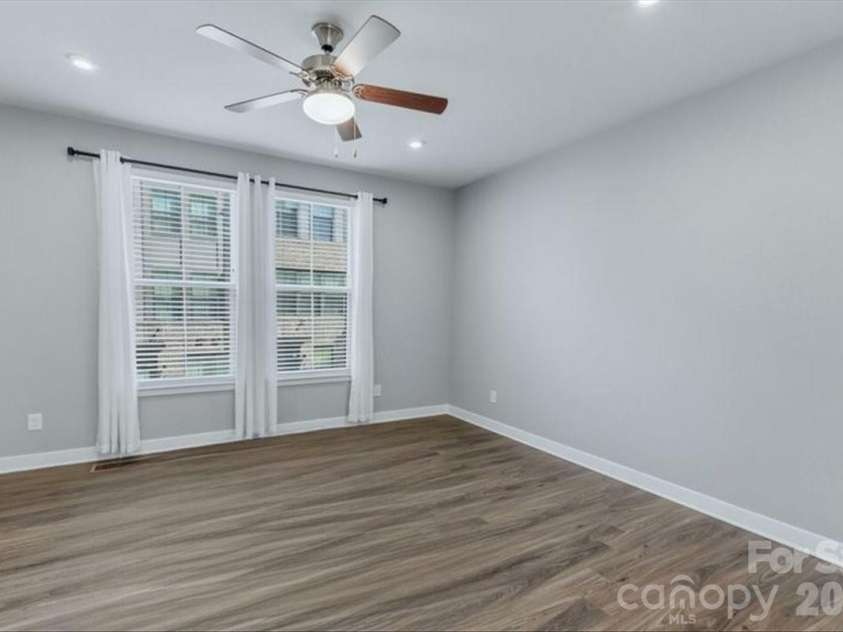 119 Music Hall Way, Charlotte, NC 28203.  MLS# CAR4368231, YatesRealty ID 29924. 
