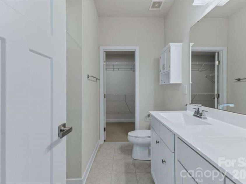 119 Music Hall Way, Charlotte, NC 28203.  MLS# CAR4368231, YatesRealty ID 29924. 