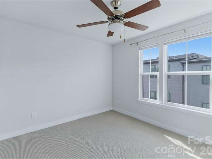 119 Music Hall Way, Charlotte, NC 28203.  MLS# CAR4368231, YatesRealty ID 29924. 