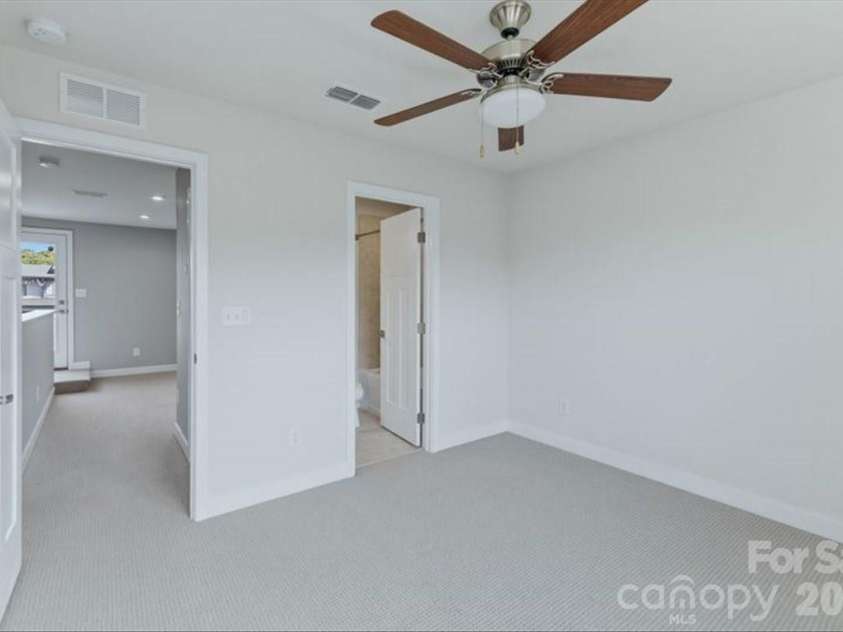 119 Music Hall Way, Charlotte, NC 28203.  MLS# CAR4368231, YatesRealty ID 29924. 