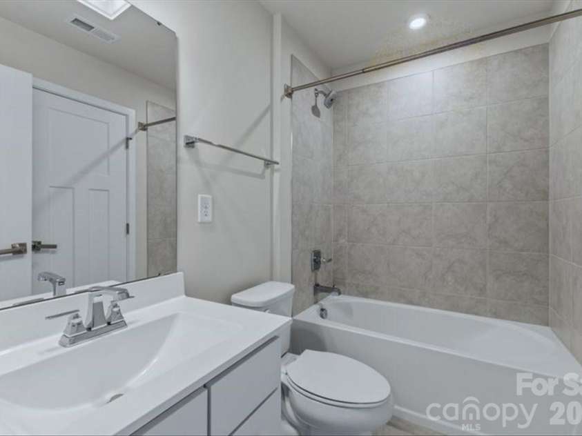 119 Music Hall Way, Charlotte, NC 28203.  MLS# CAR4368231, YatesRealty ID 29924. 