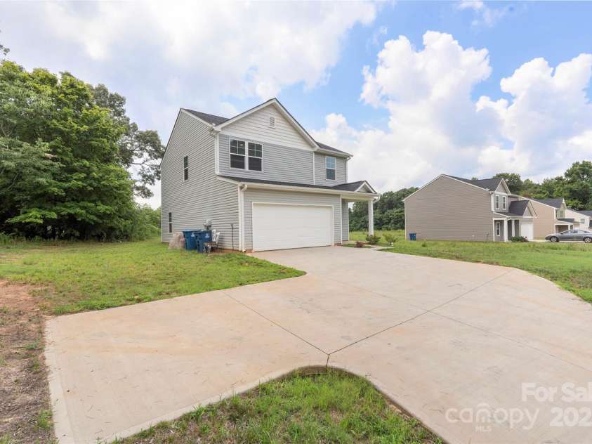 4755 Sherrills Ford Road, Salisbury, NC 28147.  MLS# CAR4286453, YatesRealty ID 29927. 
