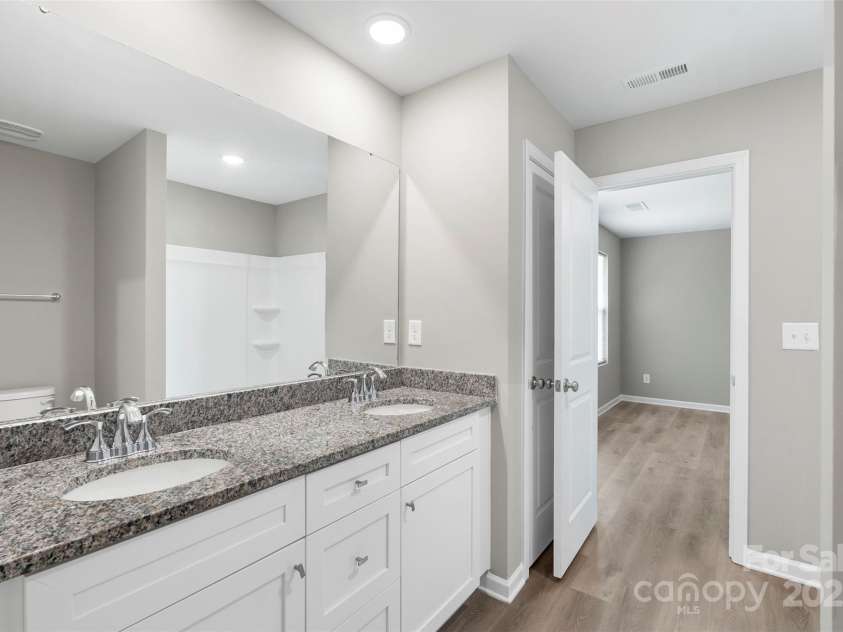 4755 Sherrills Ford Road, Salisbury, NC 28147.  MLS# CAR4286453, YatesRealty ID 29927. 
