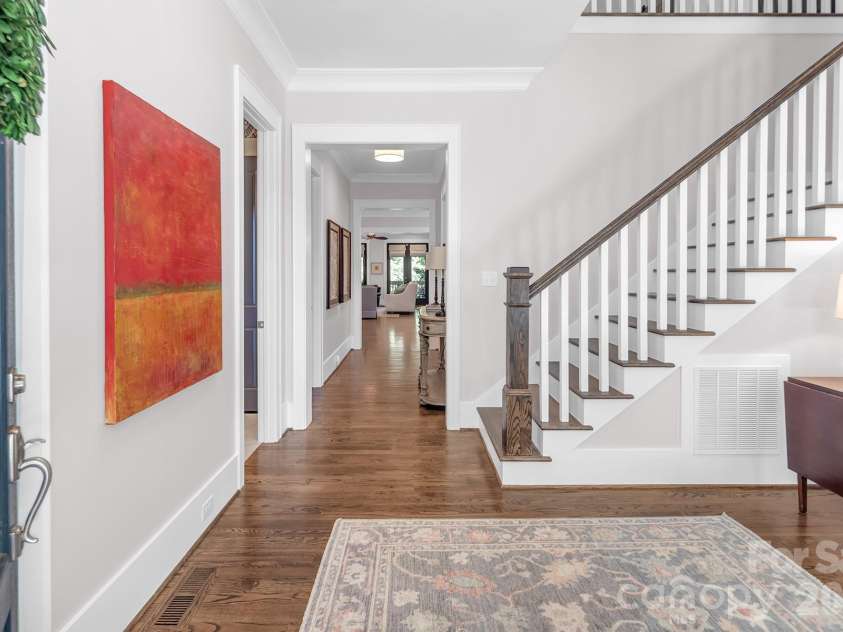 520 Hillside Avenue, Charlotte, NC 28209.  MLS# CAR4380698, YatesRealty ID 29927. 