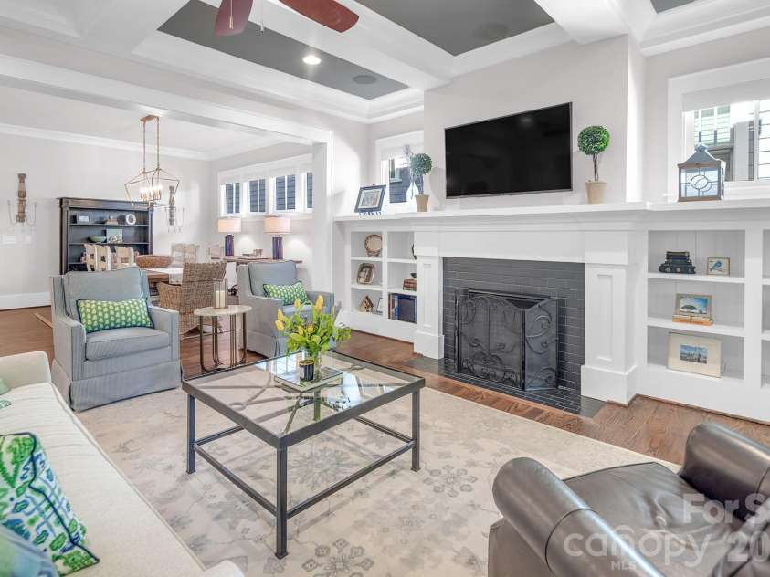 520 Hillside Avenue, Charlotte, NC 28209.  MLS# CAR4380698, YatesRealty ID 29927. 