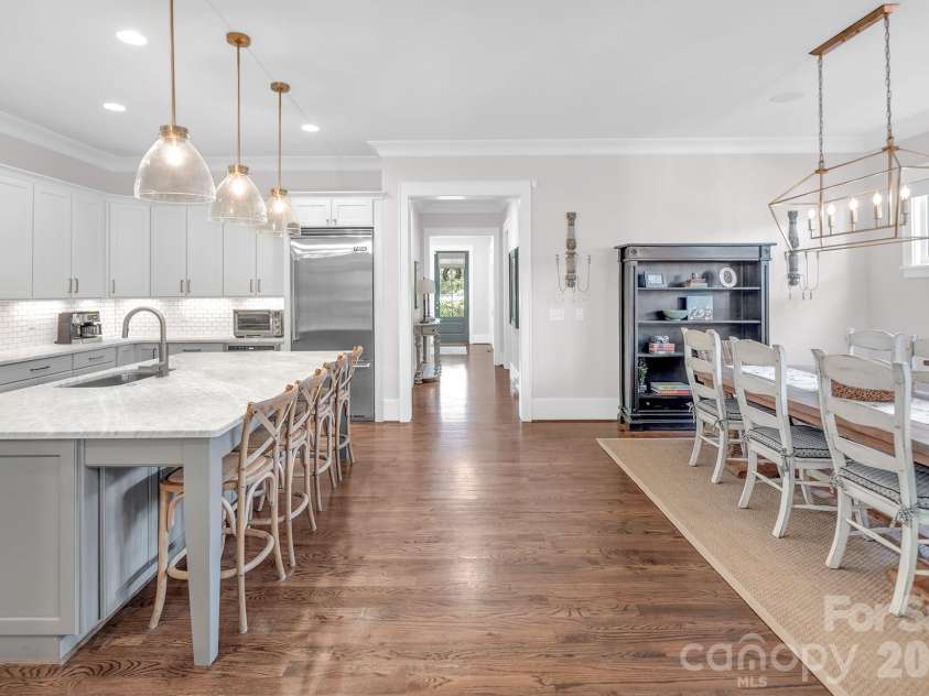 520 Hillside Avenue, Charlotte, NC 28209.  MLS# CAR4380698, YatesRealty ID 29927. 