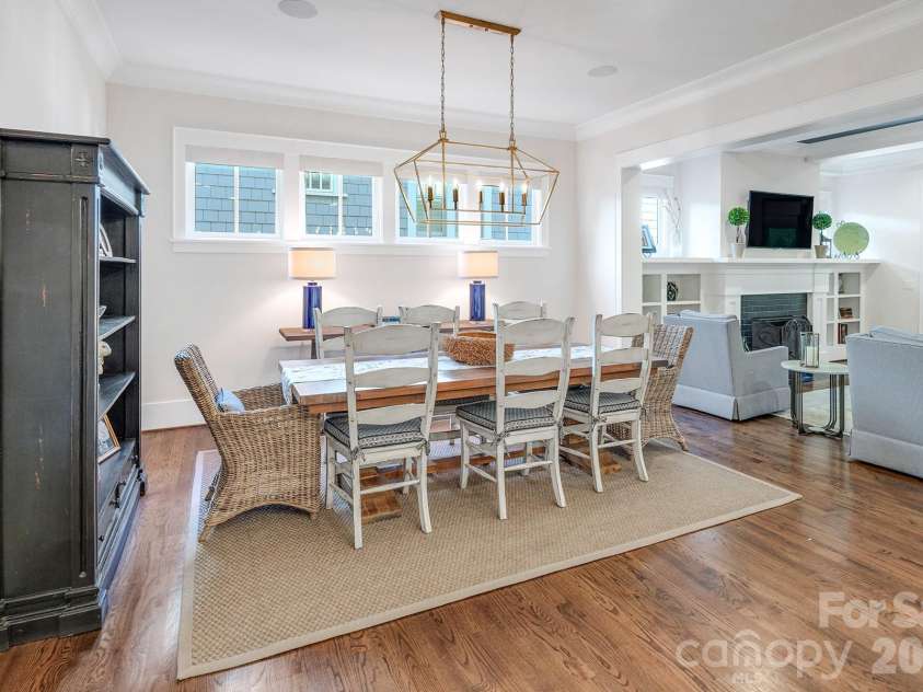 520 Hillside Avenue, Charlotte, NC 28209.  MLS# CAR4380698, YatesRealty ID 29927. 