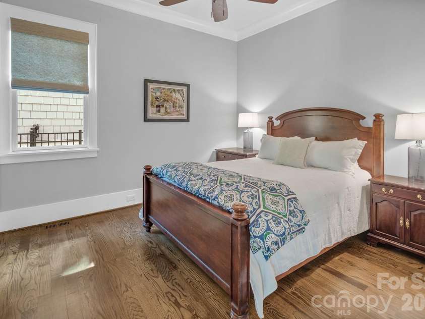 520 Hillside Avenue, Charlotte, NC 28209.  MLS# CAR4380698, YatesRealty ID 29927. 