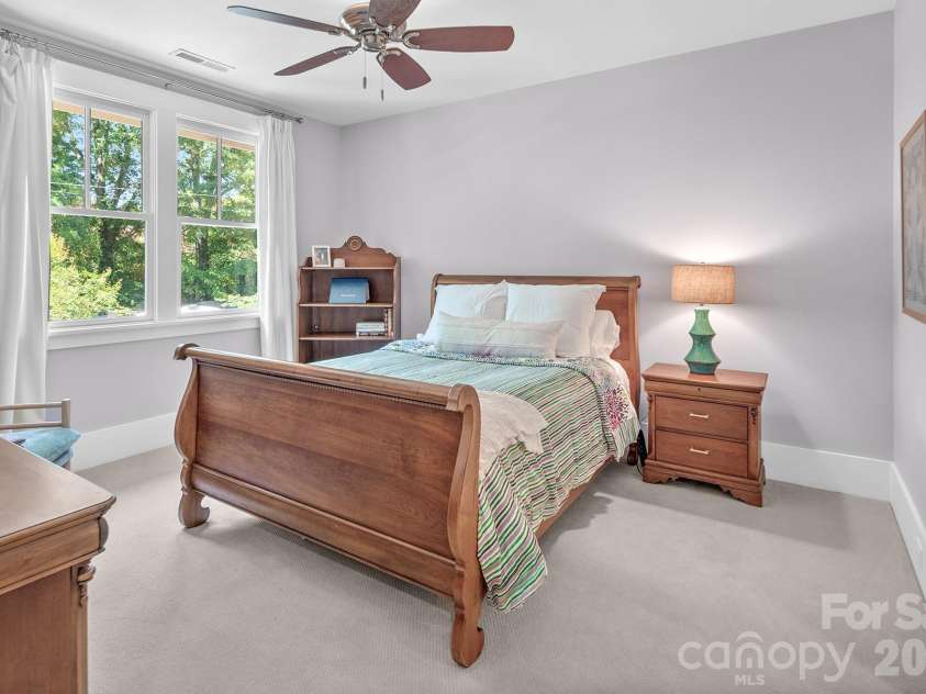 520 Hillside Avenue, Charlotte, NC 28209.  MLS# CAR4380698, YatesRealty ID 29927. 