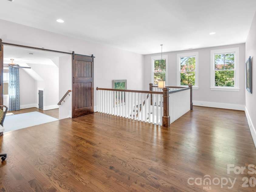 520 Hillside Avenue, Charlotte, NC 28209.  MLS# CAR4380698, YatesRealty ID 29927. 