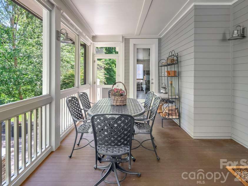 520 Hillside Avenue, Charlotte, NC 28209.  MLS# CAR4380698, YatesRealty ID 29927. 