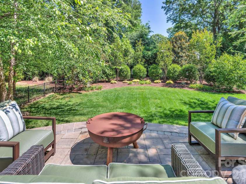 520 Hillside Avenue, Charlotte, NC 28209.  MLS# CAR4380698, YatesRealty ID 29927. 