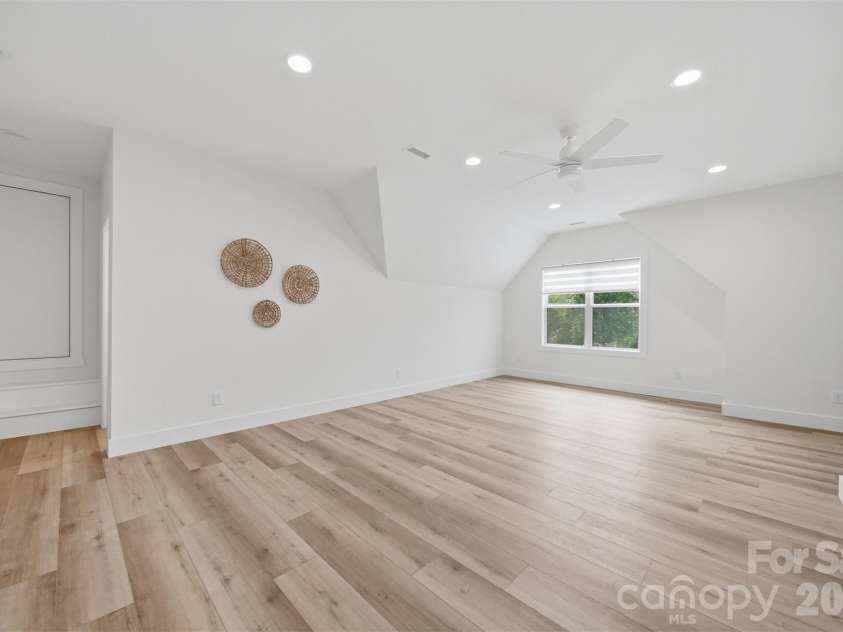 3802 Lyle Creek Avenue, Conover, NC 28613.  MLS# CAR4384518, YatesRealty ID 29928. Flex space