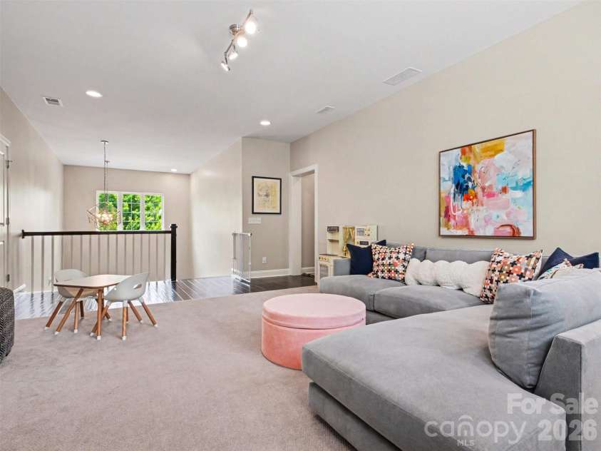 1020 Sharon Amity Road, Charlotte, NC 28211.  MLS# CAR4385518, YatesRealty ID 29929. Loft Area
